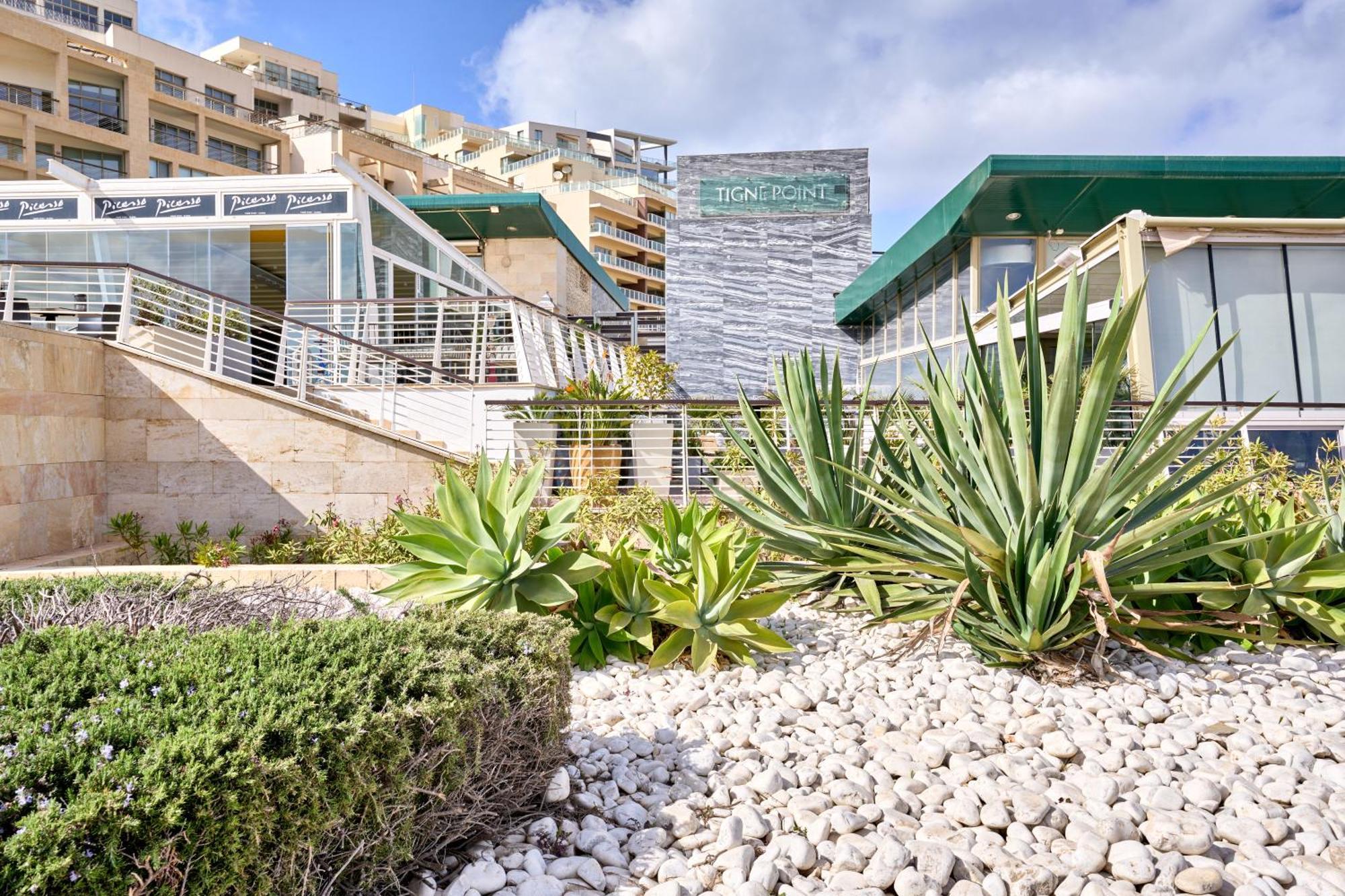 Stylish Apartment In Tigne Point Sliema Exterior photo